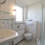 Hotel Seepark Garni 3*