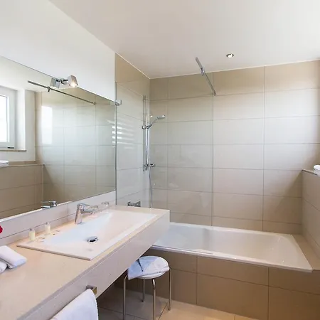 Seepark Garni ユーバーリンゲン