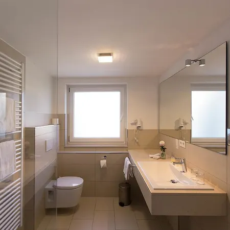Hotel Seepark Garni 3*
