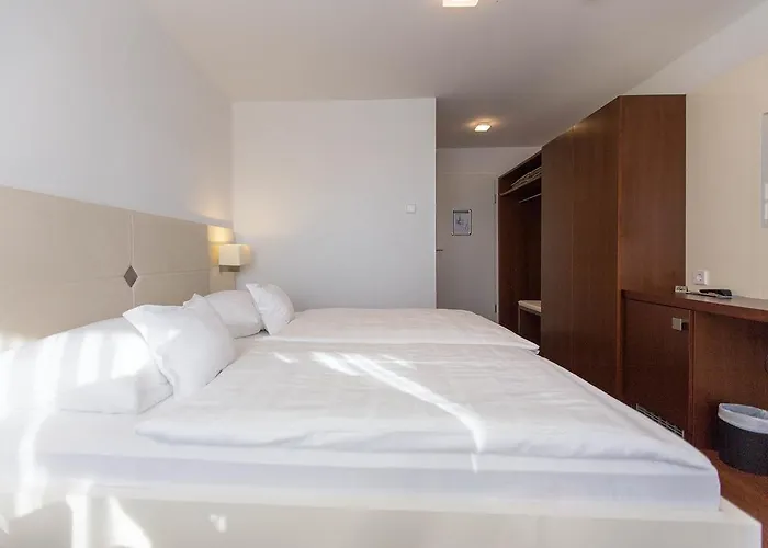 Seepark Garni Hotel 3*