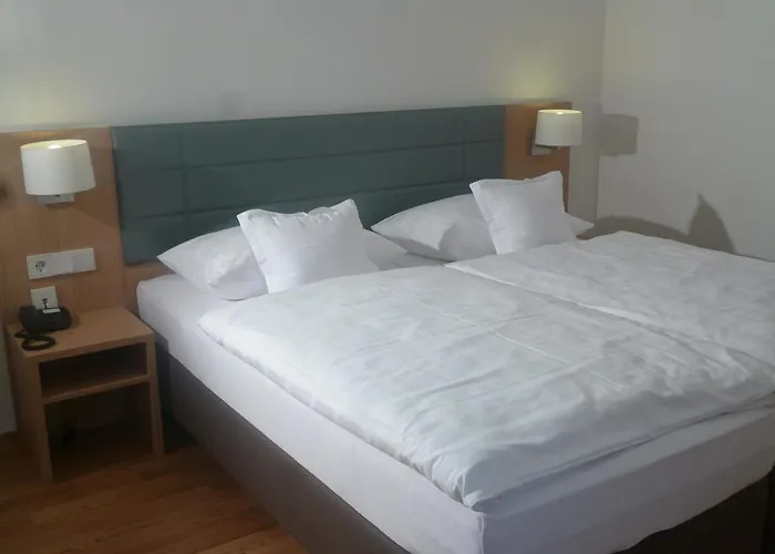 Seepark Garni Hotel 3*